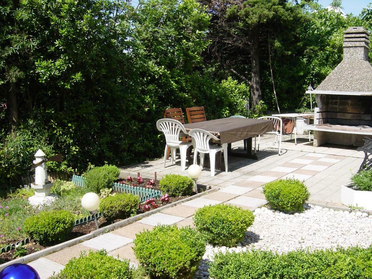 Ferienwohnung Ana ซริกเวนิซา ภายนอก รูปภาพ